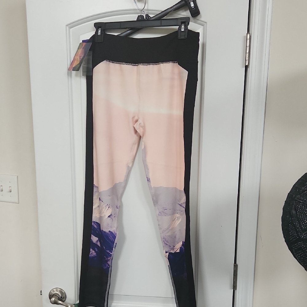 Womens Large Printed Leggings Nwt